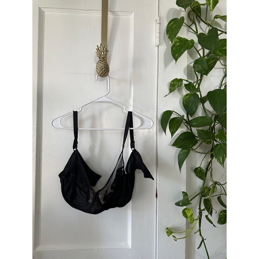 Wacoal Women’s size 38D black lace bra